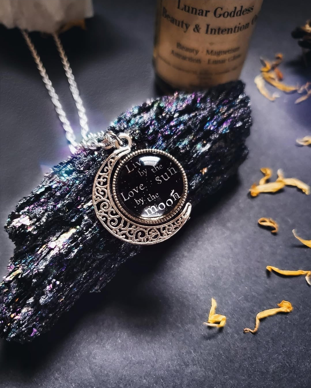 Sun & Moon Necklace by Meraki