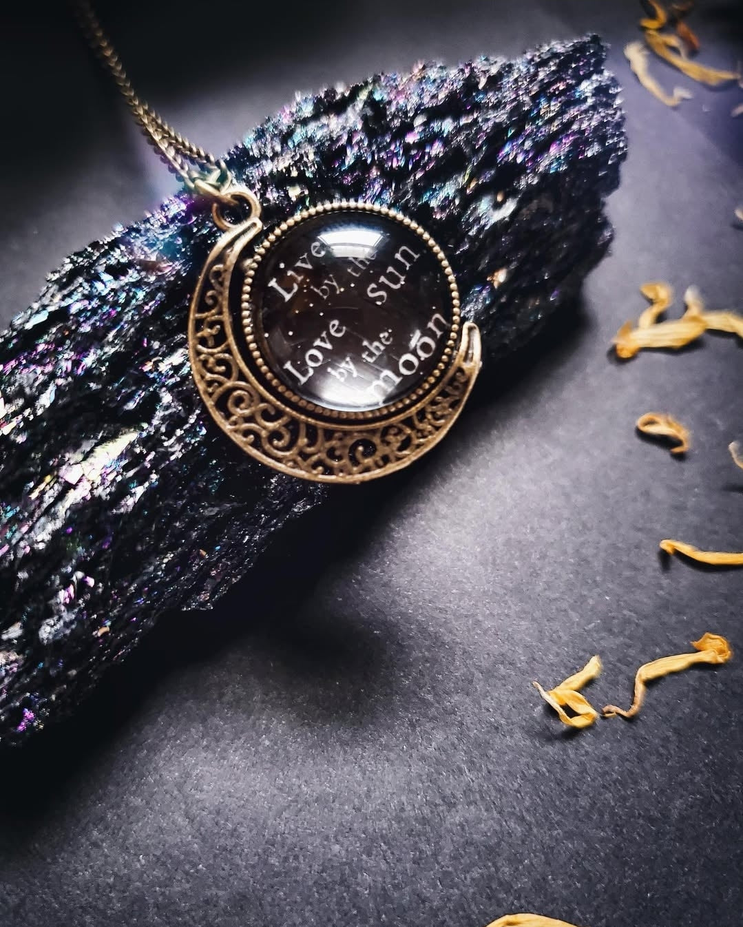 Sun & Moon Necklace by Meraki